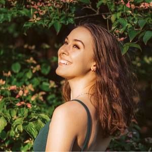 Meet your Posher, Angelena